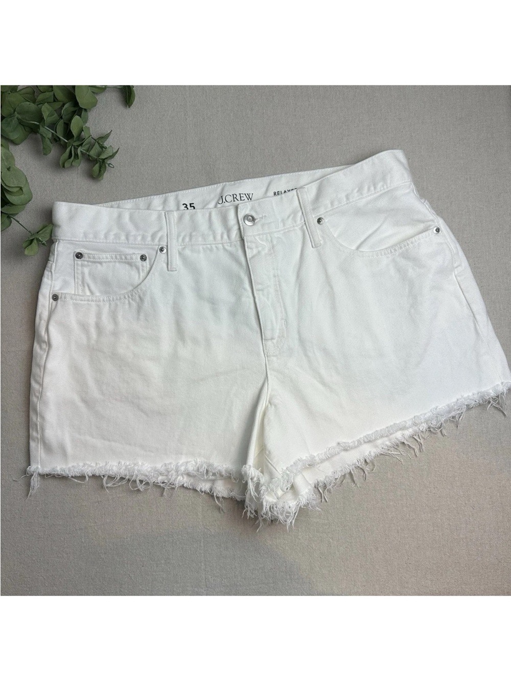 J. Crew Plus 35 Relaxed Denim Short in White Frayed Hems Cotton BY324